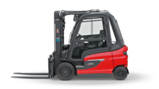 Die Komfortkabine des E20 - E35 Staplers schützt den Fahrer Komfortkabine für den Linde E20 - E35