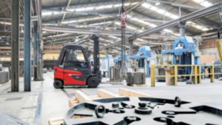 Die neuen Elektrostapler E20 – E35 und E35 – E50 von Linde überzeugen durch einzigartige Agilität. E30 von Linde Material Handling im Einsatz in der Drahtindustrie