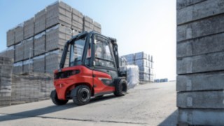 Die hervorragende Sicht auf Last und Umfeld, minimiert Unfälle mit Personen und anderen Fahrzeugen. Die Elektrostapler X20 – X35 von Linde Material Handling garantieren Sicherheit in jedem Detail.