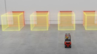 Bei benachbarten Toren kommt die Lösung „Rectangular“ von Linde Door Control zum Einsatz.  Linde Door Control Rectangular stellt sicher, dass sich immer nur das direkt angesteuerte Schnelllauftor öffnet.